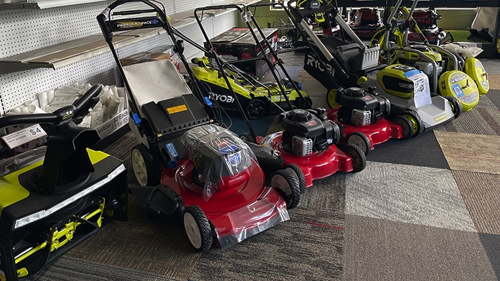 9873 Lawn mowers