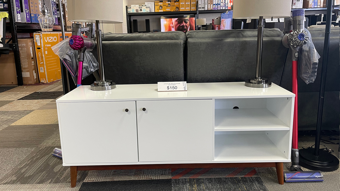 33 TV Stand