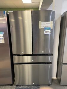 Top refrigerator and bottom freezer