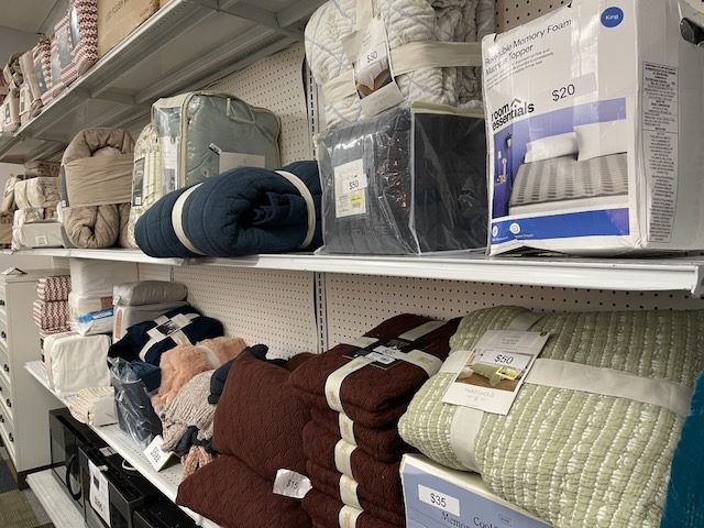 Sheet sets, comforters, pillows